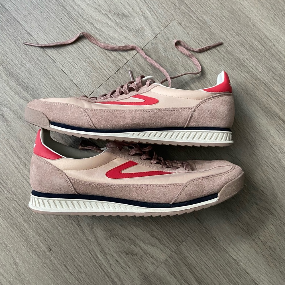 Pink and red Tretorn Rawlins shoes size 9.5